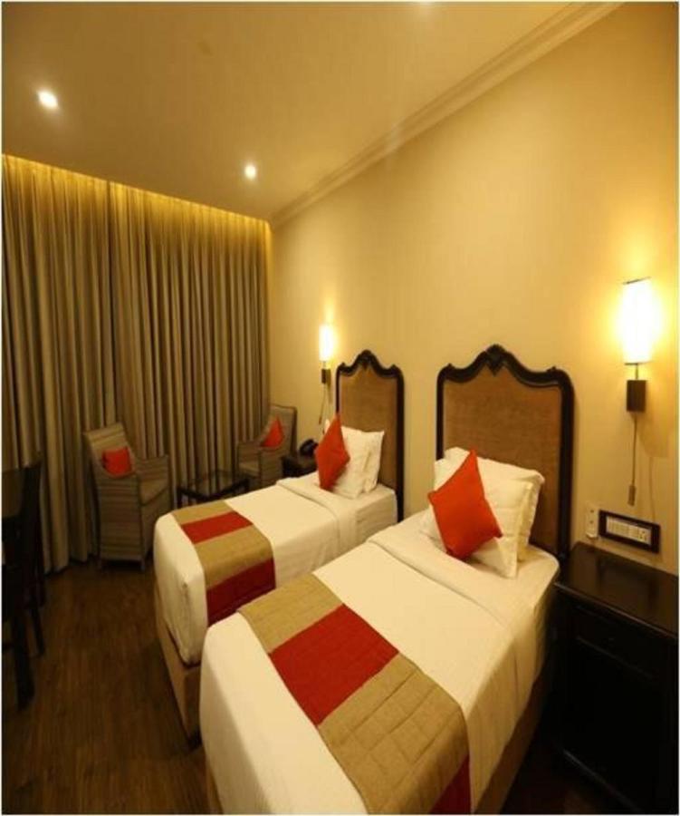 גווהטי Hotel Atithi מראה חיצוני תמונה