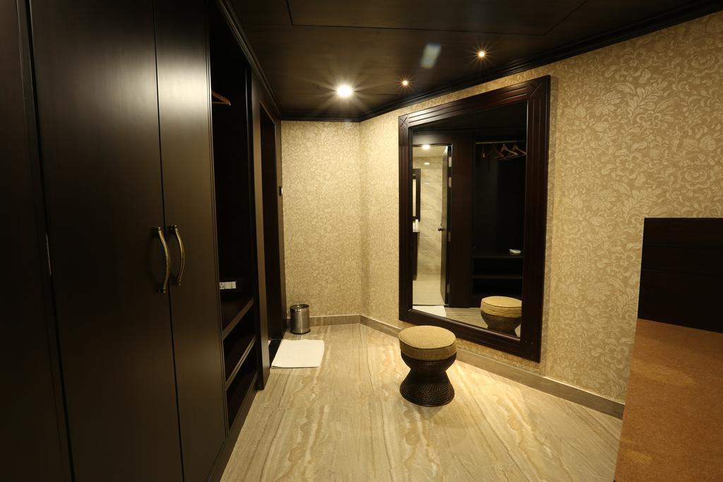 גווהטי Hotel Atithi מראה חיצוני תמונה