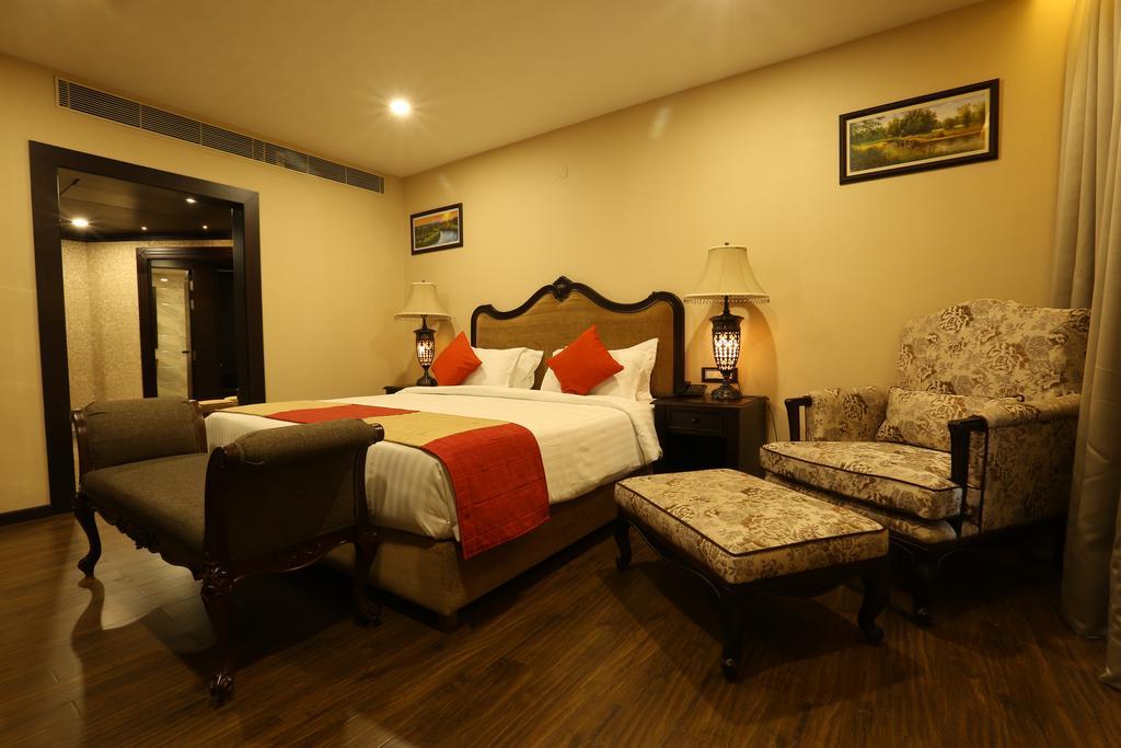גווהטי Hotel Atithi מראה חיצוני תמונה