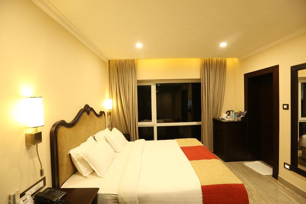גווהטי Hotel Atithi מראה חיצוני תמונה