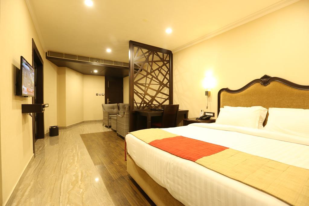 גווהטי Hotel Atithi מראה חיצוני תמונה