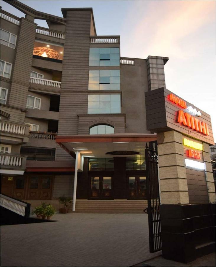 גווהטי Hotel Atithi מראה חיצוני תמונה
